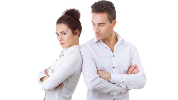 كيف تتعامل مع شريك لا يستمع؟ كيف تتعامل مع شريك لا يستمع؟