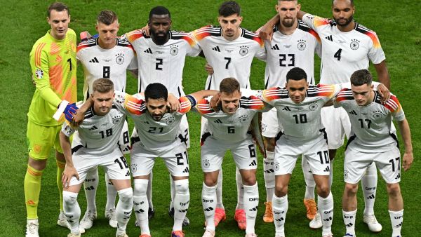 Germany's players pose prior the UEFA Euro 2024 Group A football match between Switzerland and Germany at the Frankfurt Arena in Frankfurt am Main on June 23, 2024. (Photo by JAVIER SORIANO / AFP)