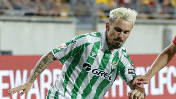 Rodri Sanchez (L) during a pre-season club friendly football match between Liverpool and Real Betis at Acrisure Stadium, in Pittsburgh, Pennsylvania, on July 26, 2024. (Photo by KAMIL KRZACZYNSKI / AFP)