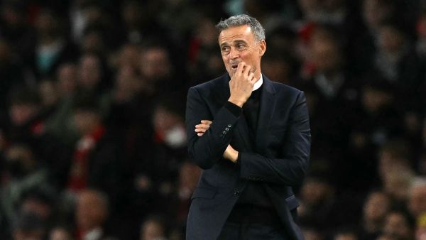 Paris Saint-Germain's Spanish coach Luis Enrique shouts instructions to the players from the touchline during the UEFA Champions League football match between Arsenal and Paris Saint-Germain (PSG) at the Emirates Stadium in north London on October 1, 2024. (Photo by Glyn KIRK / AFP)