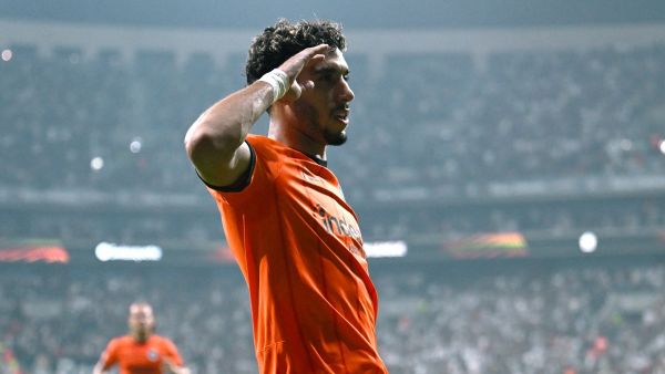 Eintracht Frankfurt's Egyptian forward #07 Omar Marmoush (C) celebrates after scoring Frankfurt's first goal during the UEFA Europa League 1st round day 2 football match between Besiktas JK and Eintracht Frankfurt at the Besiktas Park Stadium in Istanbul on October 3, 2024. (Photo by Ozan KOSE / AFP)