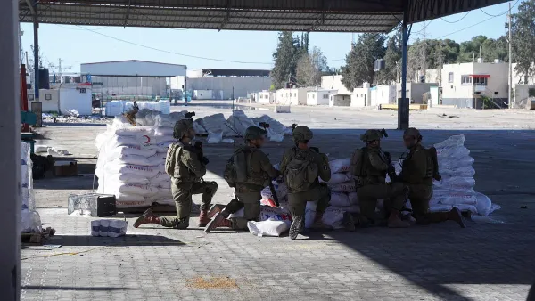 تشمل الخطة إدماج ممثلين فلسطينيين من غزة للإشراف على عمليات الجمارك وضبط الحدود