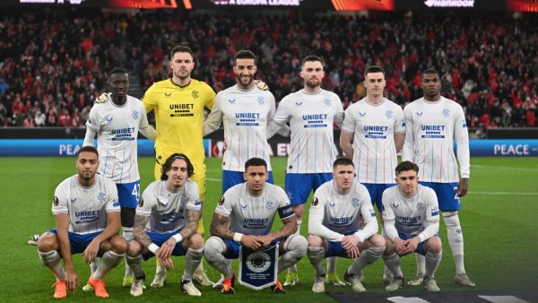Rangers' team players pose prior the UEFA Europa League last 16 first leg football match between SL Benfica and Glasgow Rangers at the Luz stadium in Lisbon on March 7, 2024. (Photo by PATRICIA DE MELO MOREIRA / AFP)