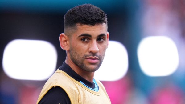 Cristian Romero of Argentina looks on prior to the CONMEBOL Copa America 2024 Group A match between Argentina and Peru at Hard Rock Stadium on June 29, 2024 in Miami Gardens, Florida. Rich Storry/Getty Images/AFP (Photo by Rich Storry / GETTY IMAGES NORTH AMERICA / Getty Images via AFP)
