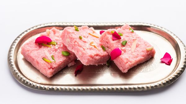 حلوى فدج بالمارشميلو بنكهة العلكة حلوى فدج بالمارشميلو بنكهة العلكة