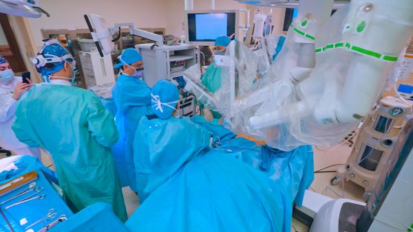 Cleveland Clinic Abu Dhabi performs UAE’s first robotic mastectomy; in an effort to reduce the burden of breast cancer on patients