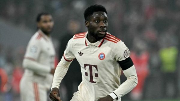 Bayern Munich's Canadian defender #19 Alphonso Davies during the UEFA Champions League football match FC Bayern Munich vs SL Benfica in Munich, southern Germany, on November 6, 2024. (Photo by Tobias SCHWARZ / AFP)