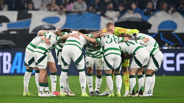Celtic players gather before the Champions League football match between Atalanta and Celtic at the Gewiss Stadium in Bergamo, on October 23, 2024. (Photo by Isabella BONOTTO / AFP)