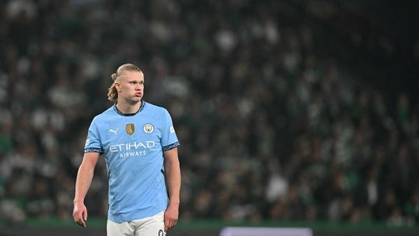 Manchester City's Norwegian striker #09 Erling Haaland reacts after failing to score from the penalty spot during the UEFA Champions League, league phase day 4 football match between Sporting Lisbon and Manchester City at the Jose Alvalade stadium in Lisbon on November 5, 2024. (Photo by PATRICIA DE MELO MOREIRA / AFP)