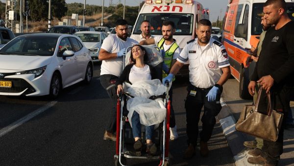 رصد إطلاق 10 صواريخ من لبنان باتجاه خليج حيفا والجليل
