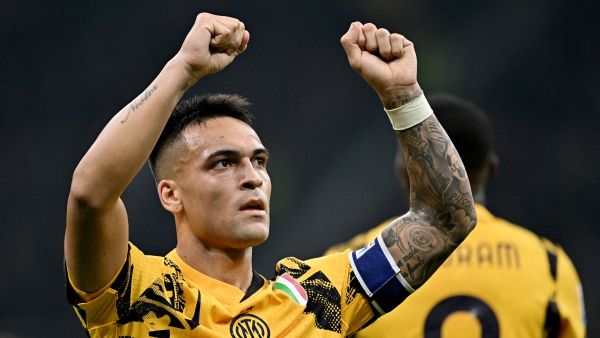 Inter Milan's Argentine forward #10 Lautaro Martinez celebrates scoring his team's first goal during the Italian Serie A football match between Inter Milan and Venezia FC at San Siro stadium in Milan, on November 3, 2024. (Photo by GABRIEL BOUYS / AFP)