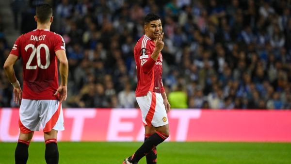Manchester United's Brazilian midfielder #18 Casemiro gestures during the UEFA Europa League 1st round day 2 between FC Porto and Manchester United at the Dragao stadium in Porto on October 3, 2024. (Photo by MIGUEL RIOPA / AFP)