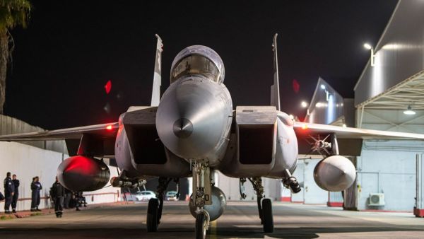 طائرة إسرائيلية أطلقت عددا من الصواريخ من الأجواء اللبنانية