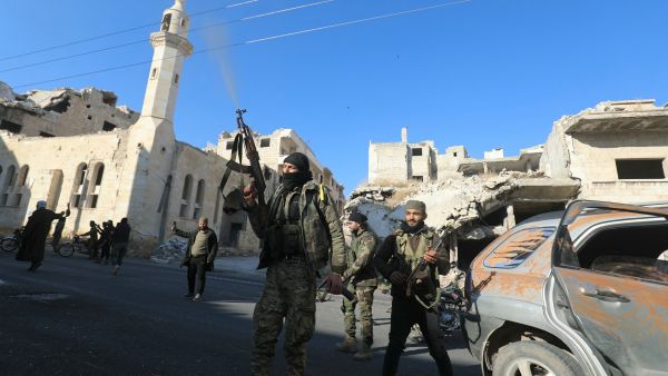 Syria: Armed groups impose curfew in Aleppo amid displacement and food shortages