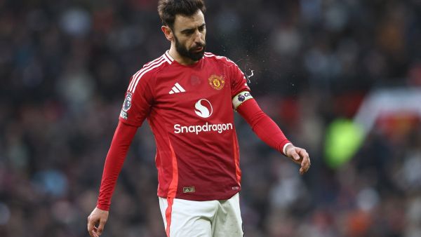 Bruno Fernandes Leads Manchester United to a Thrilling Draw Against Liverpool at Anfield