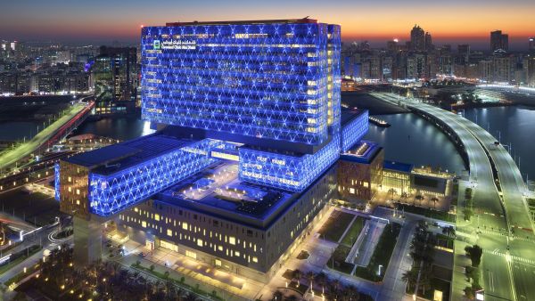 Cleveland Clinic Abu Dhabi performs first robotic bilateral kidney transplant from deceased donor