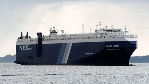Houthis Release Crew of Detained Israeli Ship "Galaxy Leader" Following Ceasefire in Gaza