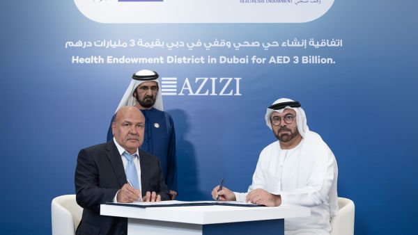 During the event. Azizi Developments’ Founder and Chairman Mr. Mirwais Azizi donates AED 3 billion to the Fathers’ Endowment Campaign