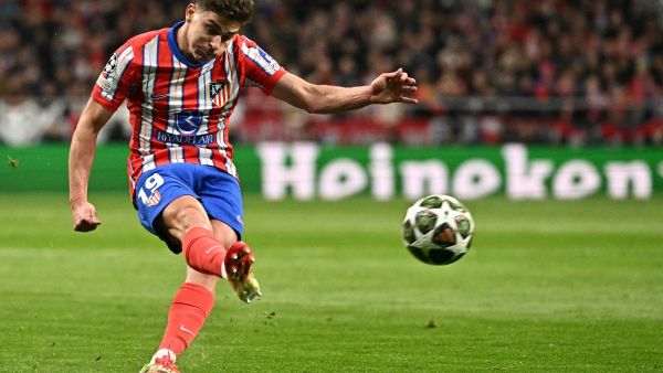 VIDEO: The Most Controversial Penalty of the Season? Álvarez's Double Touch!