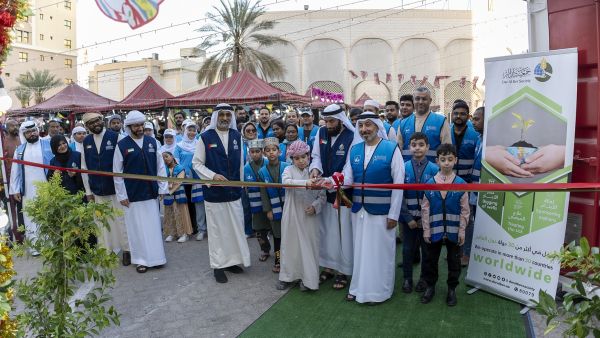 During the event. du and Dar Al Ber join hands to spread joy with iftar distribution initiative