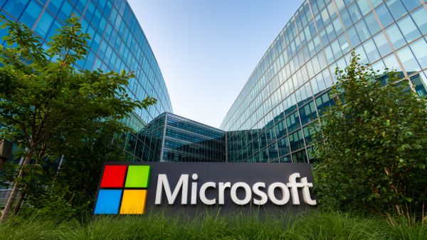 Microsoft’s new AI model competes with OpenAI