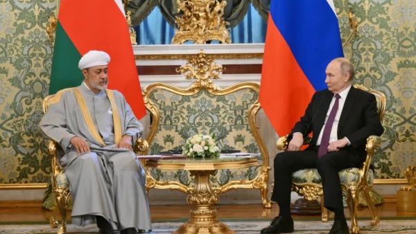 بوتين والسلطان هيثم