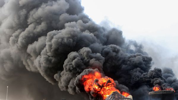 US airstrikes destroy Yemen lifeline Ras Isa fuel port in Hodeida