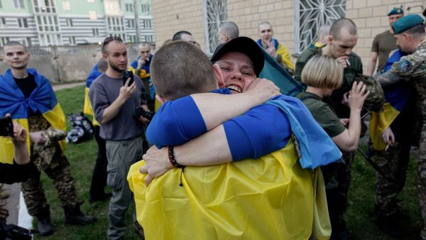  277 Ukrainians and 246 Russians freed in largest prisoner exchange since war began