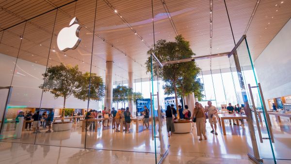 iPhone prices could hit $3500 after Trump's tariffs