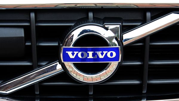 Volvo lays off 800 jobs amid ongoing tariff war