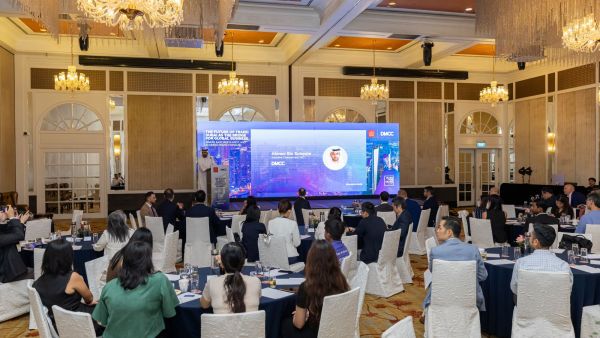 DMCC Sees 13% Growth In Singaporean Companies As It Concludes First-ever Roadshow In Singapore, Signs Hawksford As Local Partner