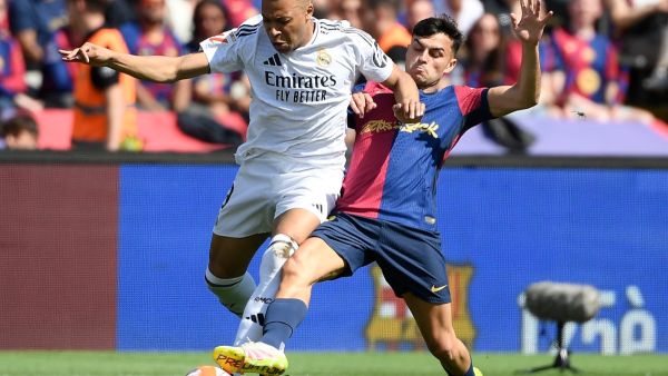 برشلونة يُحضّر لإطلاق قميص "الكلاسيكو" الخاص لموسم 2025–26