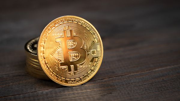 أسعار العملات المشفرة مقابل الدولار اليوم الثلاثاء 17 يونيو 2025