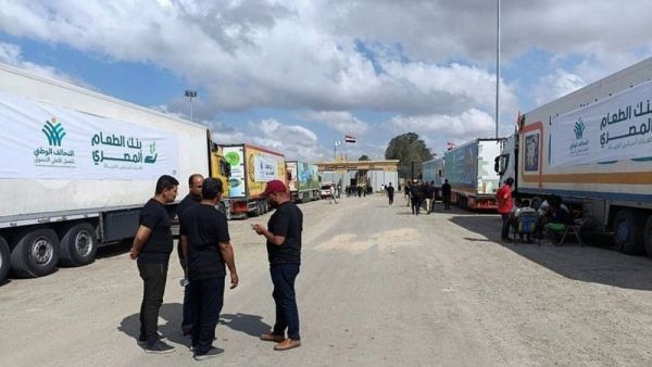 إنزال مساعدات إنسانية لغزة بالتعاون مع الأردن