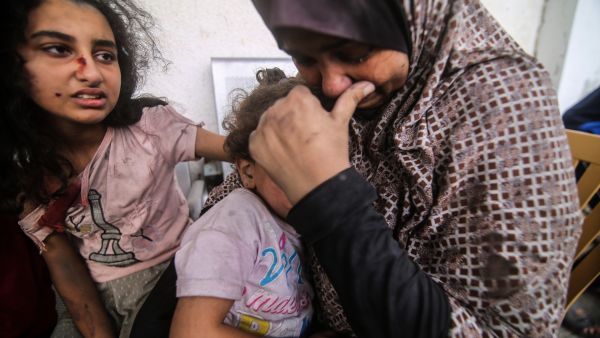 الانفراجة الإنسانية في غزة: بداية السلام أم هدنة تكتيكية؟