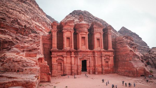 البتراء الوردية