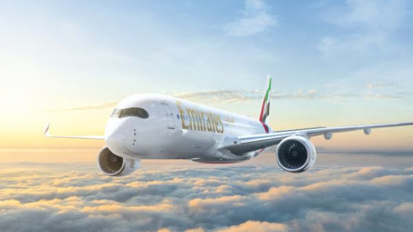 طيران الإمارات تشغل طائراتها الإيرباص A350 الجديدة على رحلاتها إلى مسقط