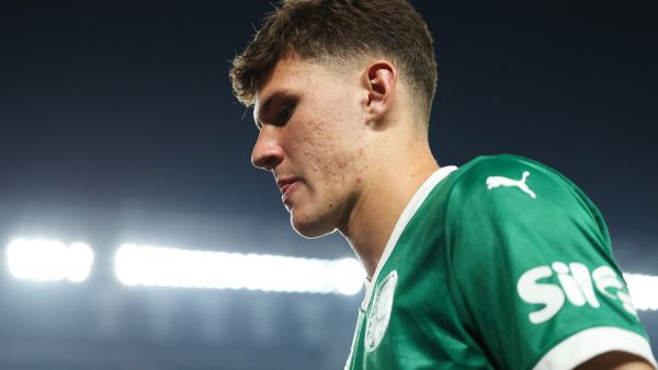 برشلونة يراقب موهبة بالميراس