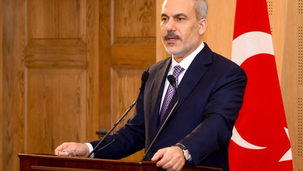 This handout picture released by the Egyptian foreign ministry shows Turkey's Foreign Minister Hakan Fidan speaking at a press conference after his meeting with his Egyptian counterpart in El-Alamein on August 9, 2025. (Photo by Egyptian Foreign Ministry / AFP) Turkey closes airspace to Israeli aircraft as tensions escalate