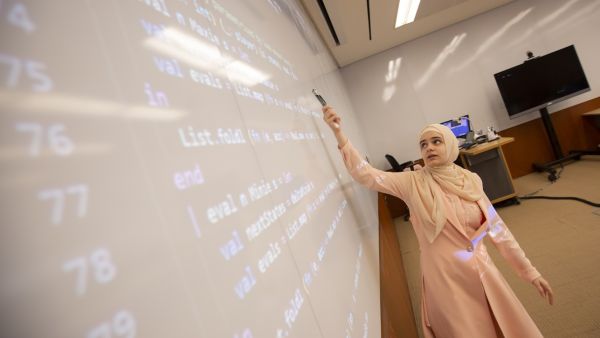 كارنيجي ميلون في قطر تطلق أول برنامج بكالوريوس من نوعه في تخصص الذكاء الاصطناعي