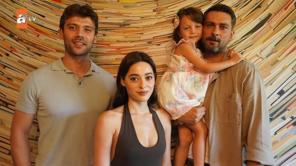 Onur Tuna / Simay Barlas / Caner Topçu