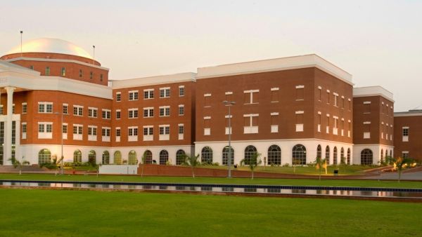 Batterjee Medical College Accelerates Global Growth with Veeam, Achieving 80% Faster Data Recovery