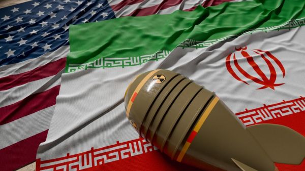 Iranian lawmakers urge development of nuclear bomb