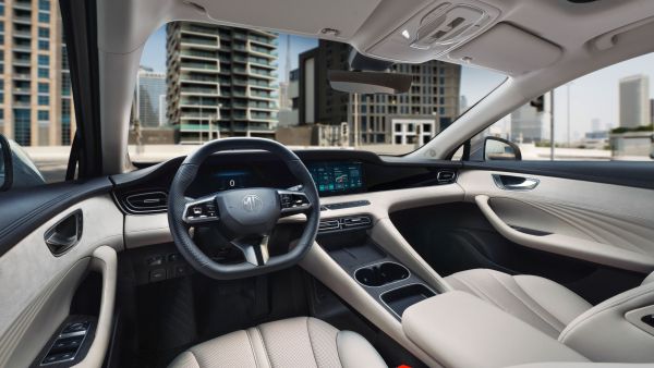  MG Motor Launches the All-New MG 8 PHEV, Delivering Record-Breaking 1,650 KM Range to the Middle East