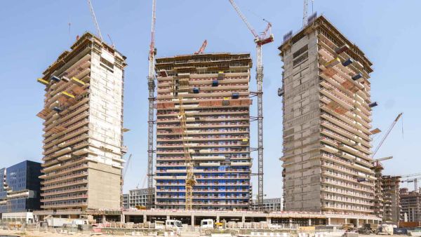 عزيزي للتطوير العقاري تُنجز 56% من مشروع "ريڤ" في ريفييرا