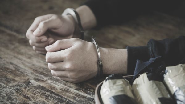 الأردن.. إحباط محاولة تهريب مخدرات عبر بالونات من الحدود 