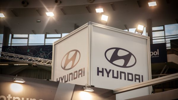 مسؤولون أمريكيون: اعتقال 475 أجنبيا في موقع لهيونداي موتور