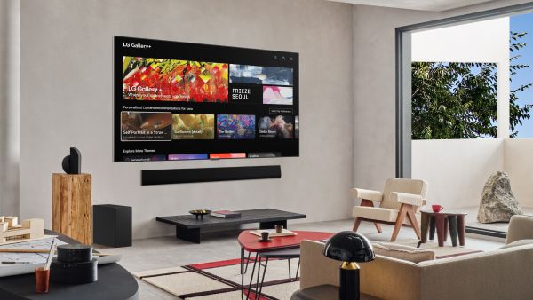 تلفزيون OLED من إل جي يُضفي الحيوية على الصور مع ألوان بارك سيو بو المستوحاة من الطبيعة في معرض فريز سيول 2025