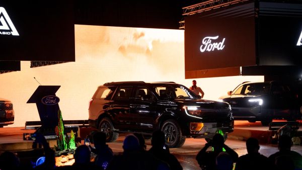 القاصد تطلق Ford Territory و Ford Expedition الجديدتين في العراق