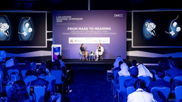 مركز دبي للسلع المتعددة يتوقع نمواً بقيمة 100 مليار دولار في سوق الماس المُصنّع خلال فعاليات النسخة الثانية من ندوة الماس المصنّع معملياً في دبي